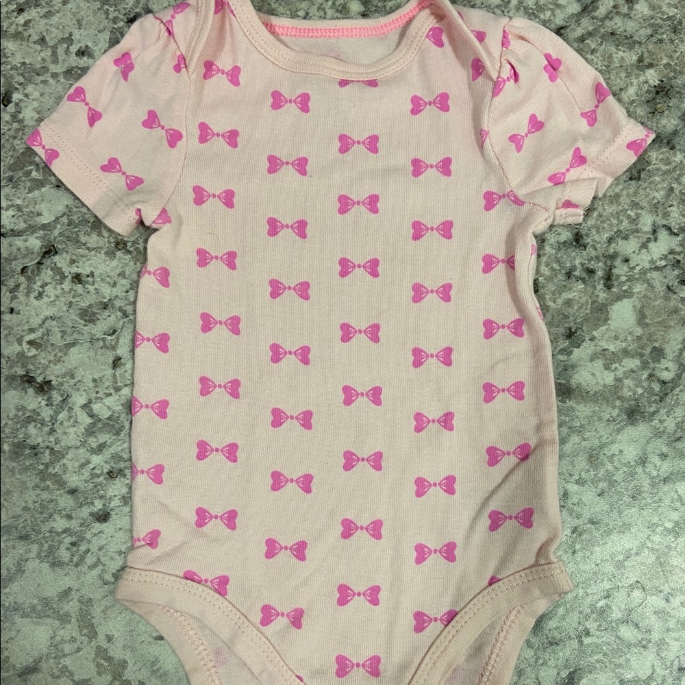 Cat & Jack cute pink bow onesie